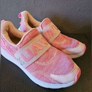 Under Armour GGS Surge 3 Slip-On Girls Youth Size 5Y PINK  missing insoles‎
